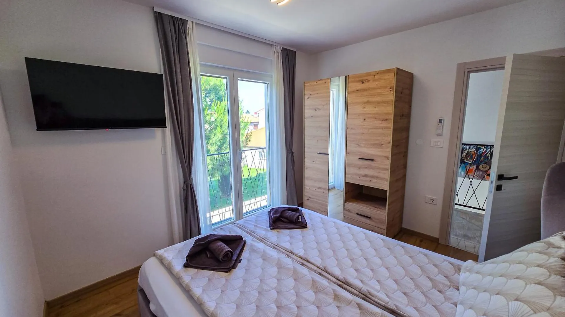 PUY Villa David